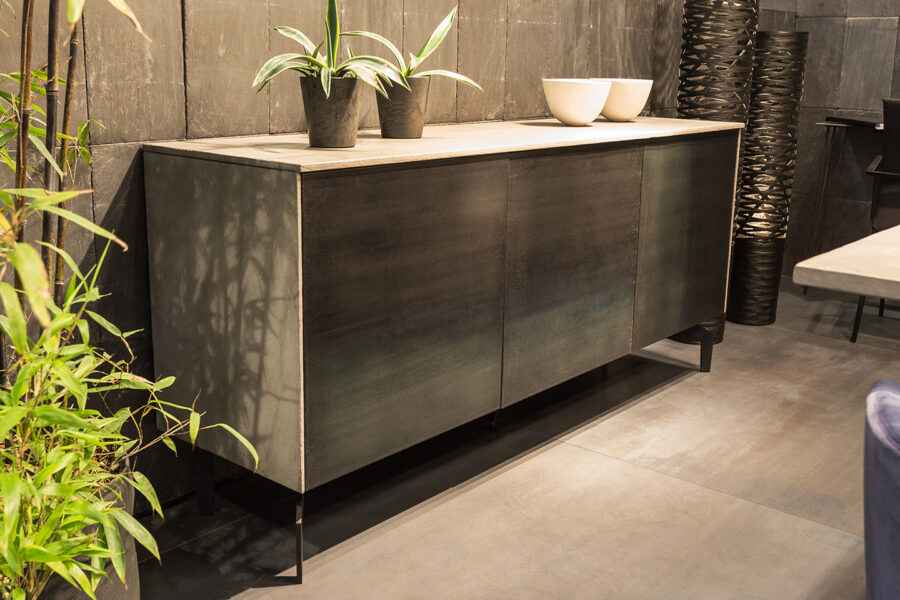 TRISS 3 doors sideboard. 180 x 47 x 72 cm. Made of ceramic or steel or decorative concrete.