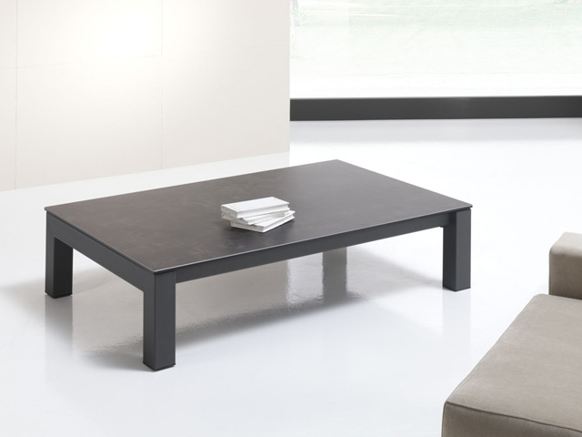 ALTEA coffee table. Ceramic top / steel legs. Rectangular or square.